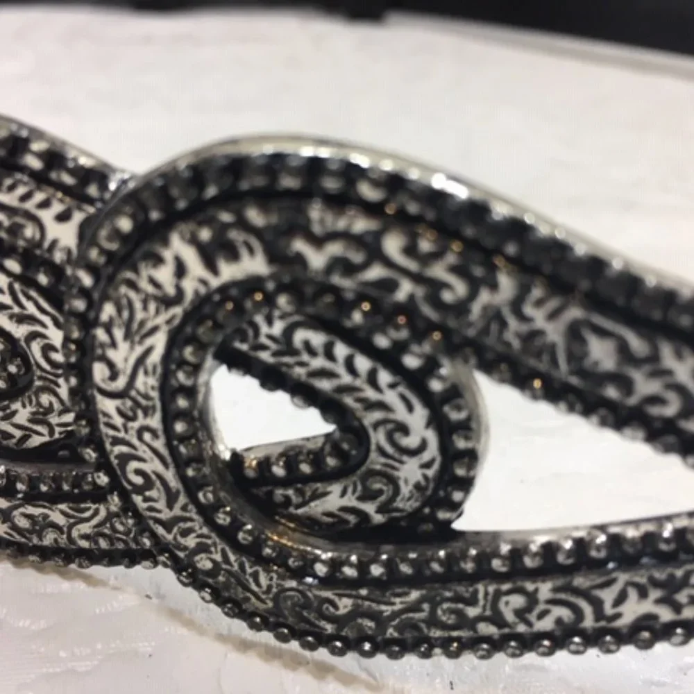 Chico's Black Genuine Leather Fashion Adjustable Silver Buckle Belt Size S/M